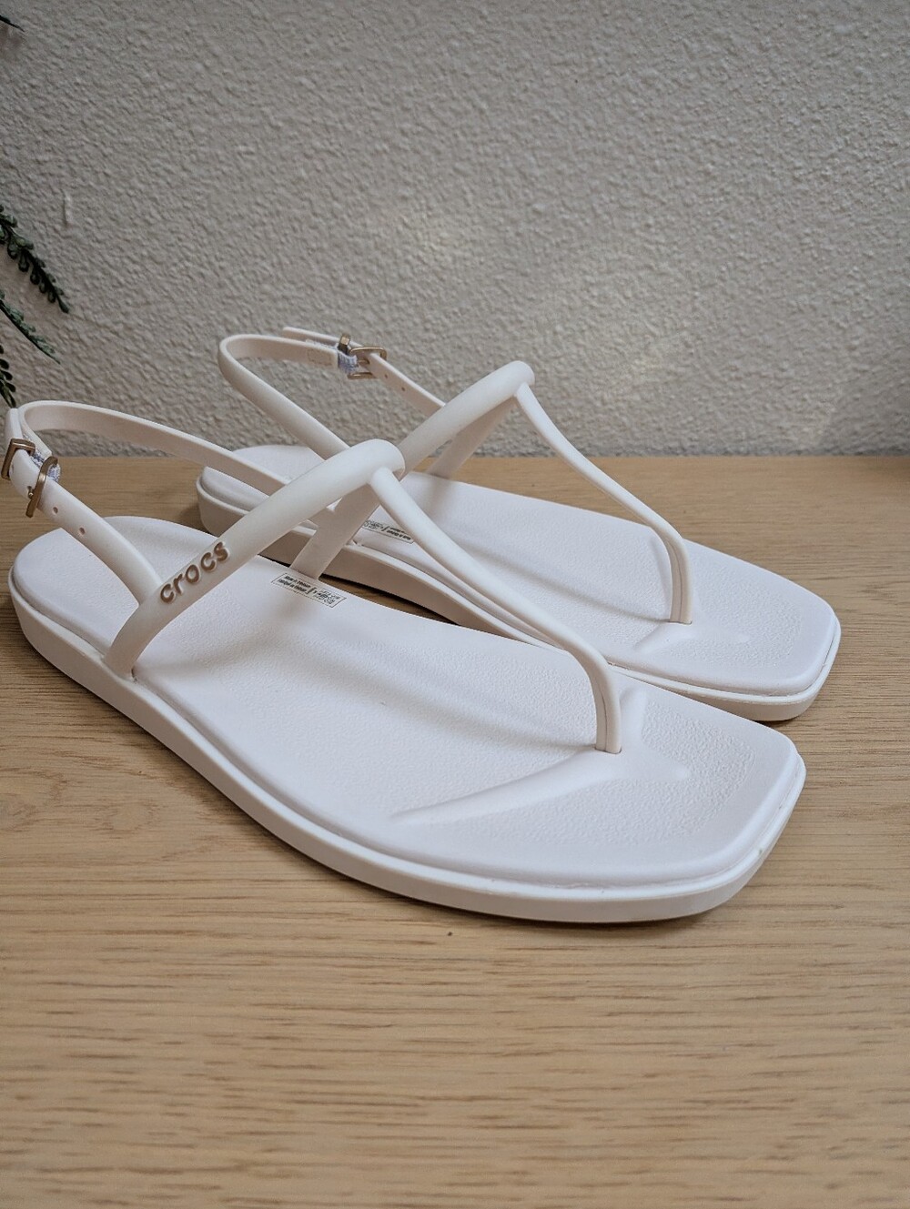 Crocs Miami Thong Flip T-strap Cream Comfy Sandals Size 8